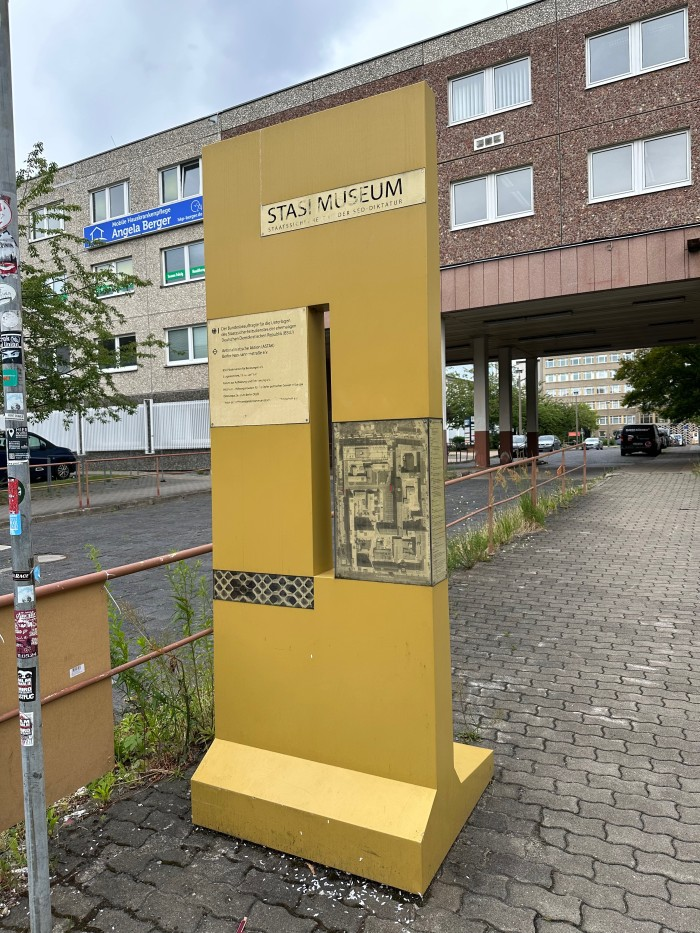 ベルリンにある冷戦時代の旧東独の秘密警察Stasi博物館