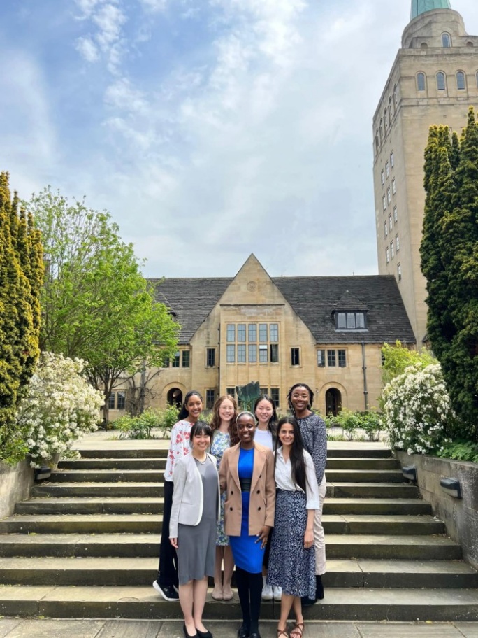 研究科内の学会（Symposium for Early Researchers in Social Policy & Intervention）の運営委員会の仲間と